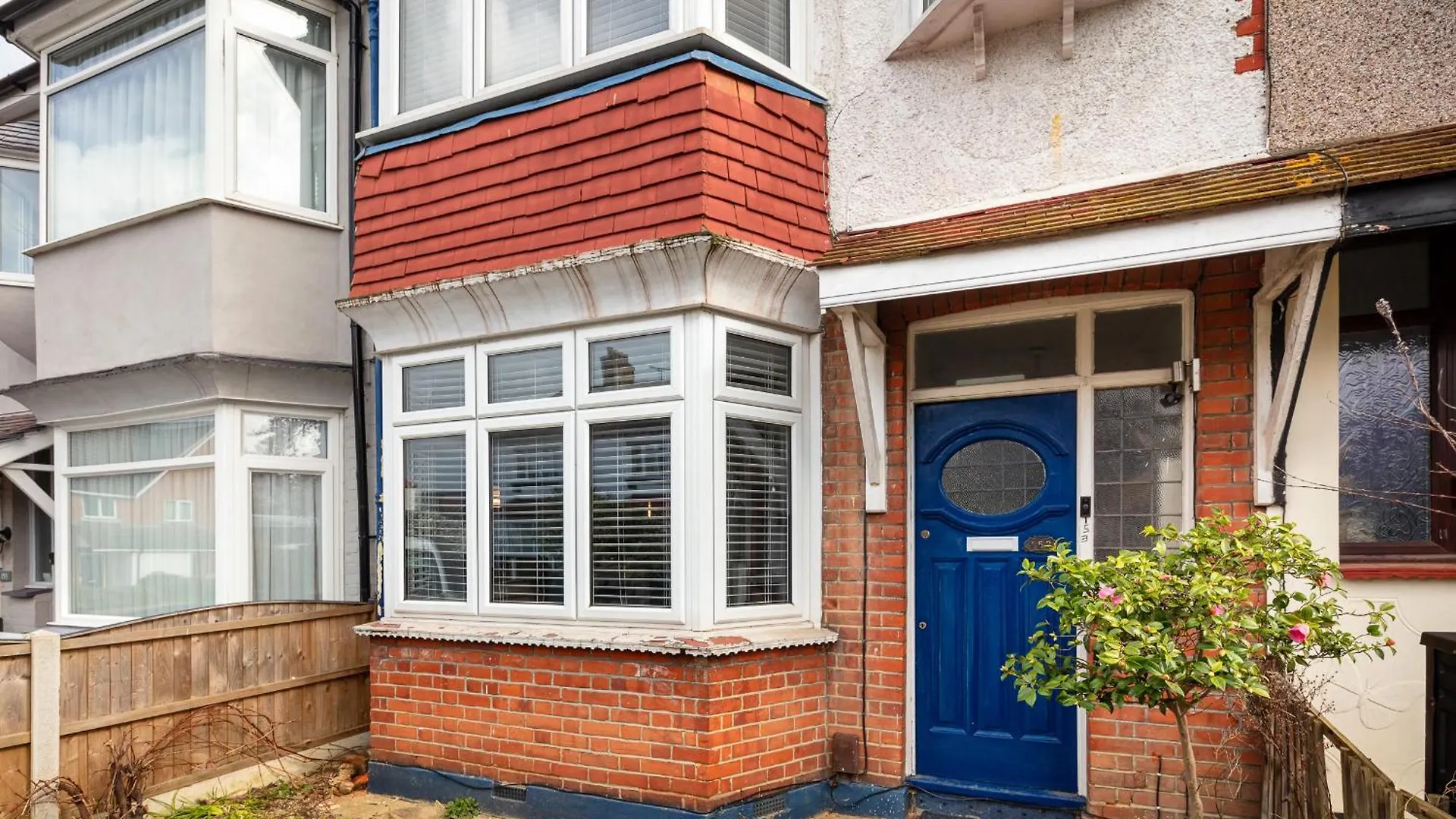 New - Stylish 4 Bedroom House, Business & Leisure. Discount On Long Stays. By Jesswood Properties. Southend-on-Sea